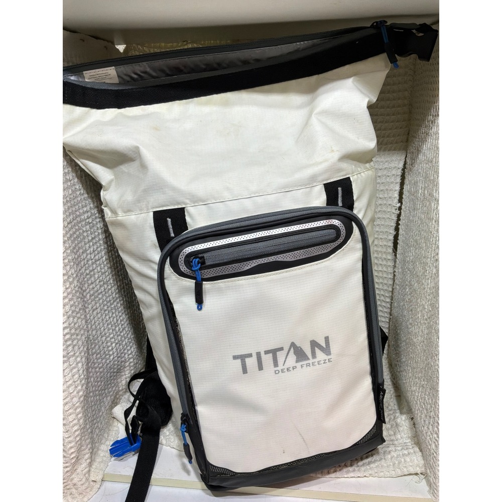 Gorpcore Unisex Arctic Zone Titan Deep Freeze Backpack Cooler OS White